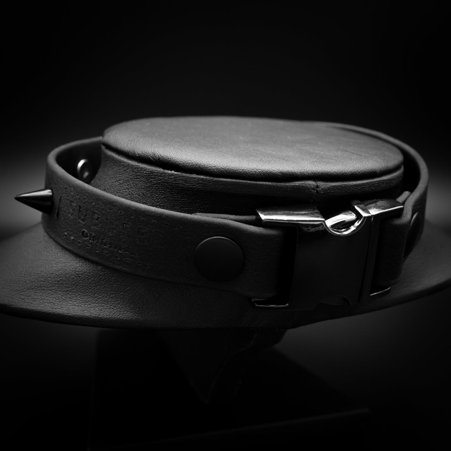 QAREEN Collar